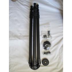 Gitzo Systematic GT3532LS Carbon Fibre Tripod+ Spare Top Plate