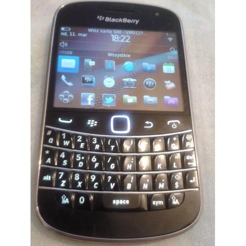 BlackBerry Bold 9900 - 8GB - AZERTY Black (Unlocked) Good Clean Condition