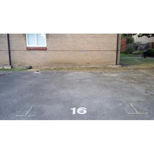 Off-street car parking space for rent in Streatham Hill