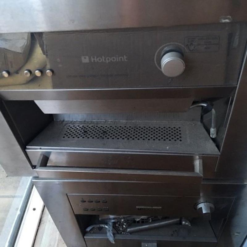 2x industrial / Cafe Coffee Machine Hotpoint. Untested.