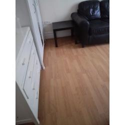 Large double room all bills/wifi free.Upton park