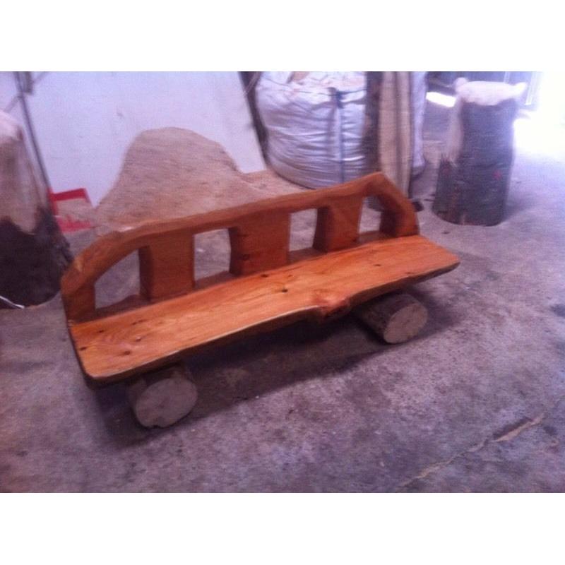 Chainsaw carved bench