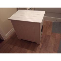 Litter tray hide