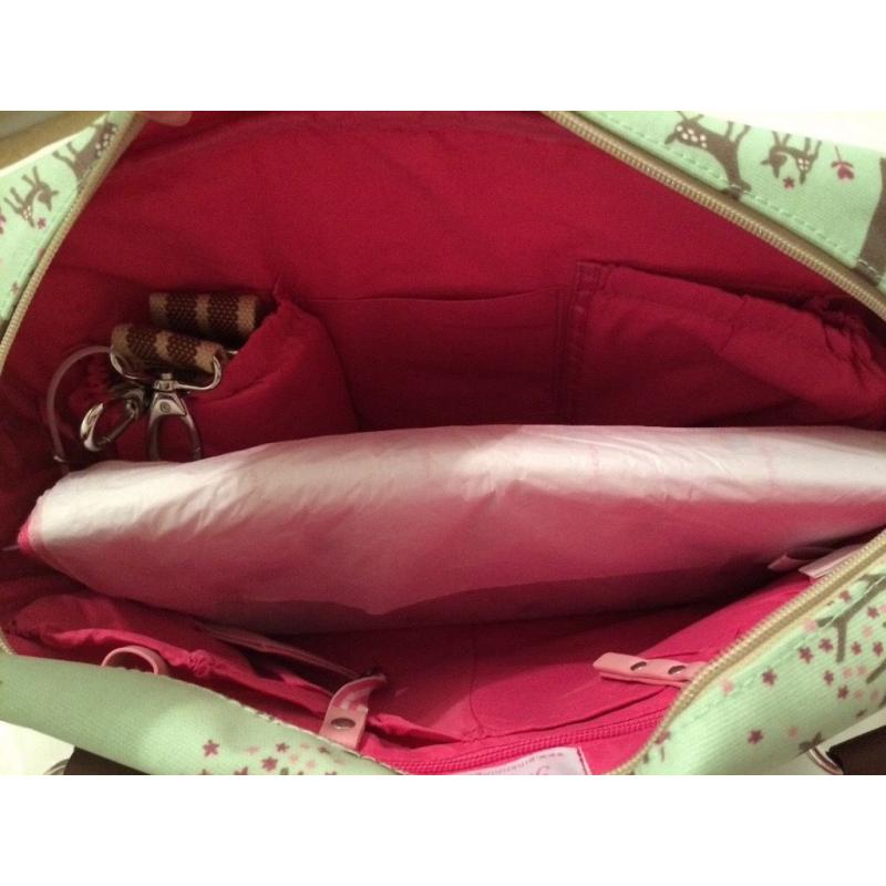 Yummy mummy changing bag *new