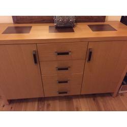 Side board solid wood as new