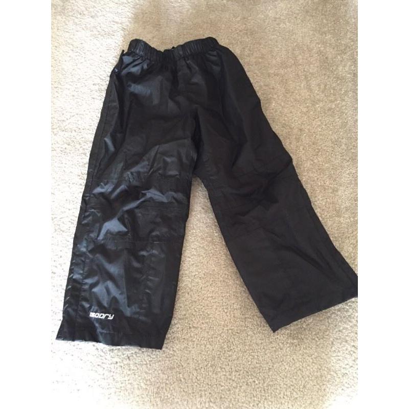 Kids waterproof trousers black 3-4 years from mountain warehouse