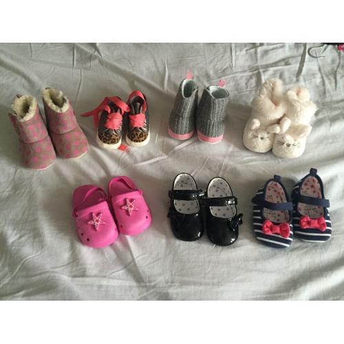 Huge bundle of girls 6-9 months clothes