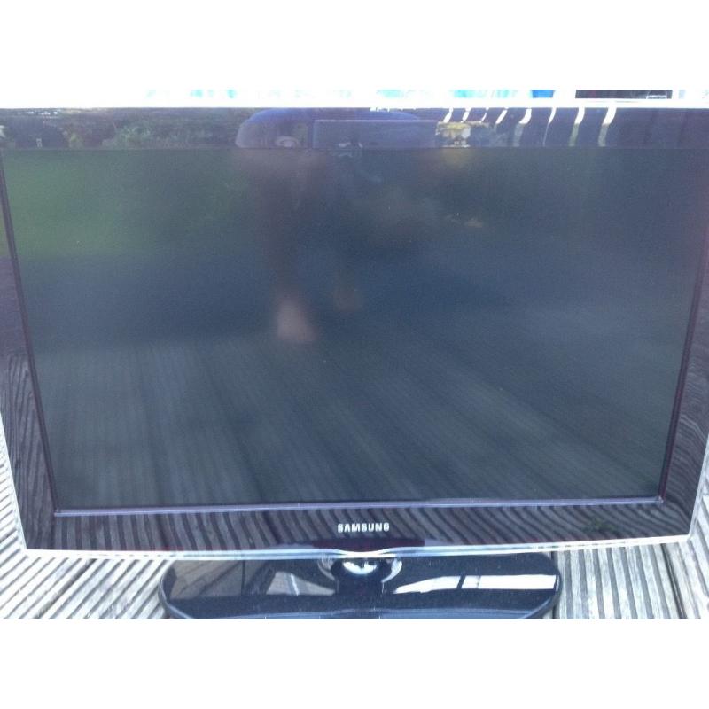 32" Samsung HD TV