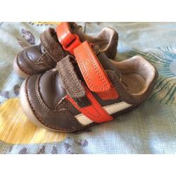 Clarks shoes size 3.5G