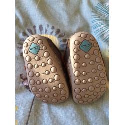 Clarks shoes size 3.5G