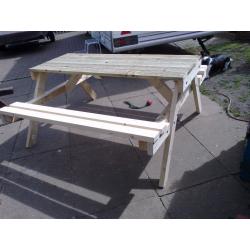 garden picnic bench
