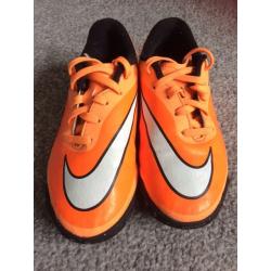 Boys NIKE football boots size UK 13