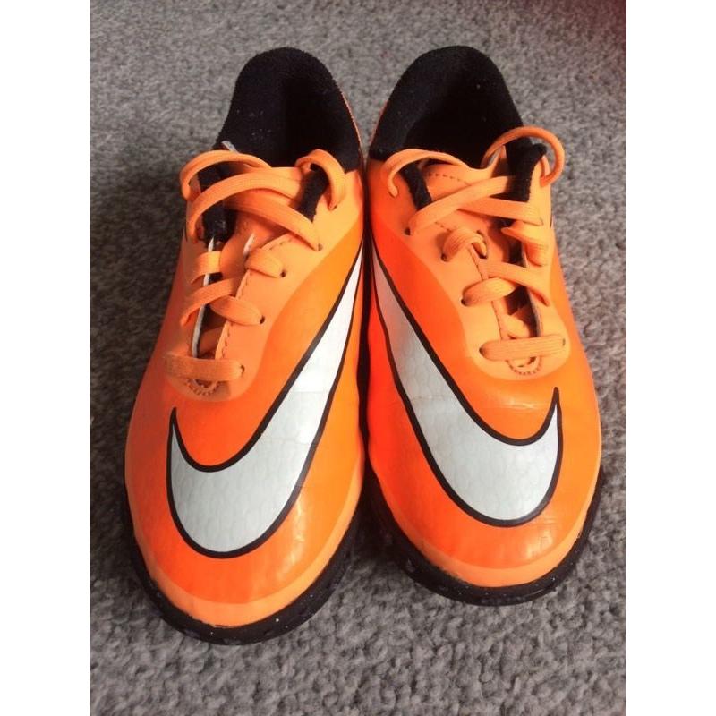 Boys NIKE football boots size UK 13