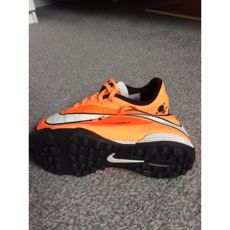 Boys NIKE football boots size UK 13