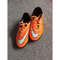 Boys NIKE football boots size UK 13
