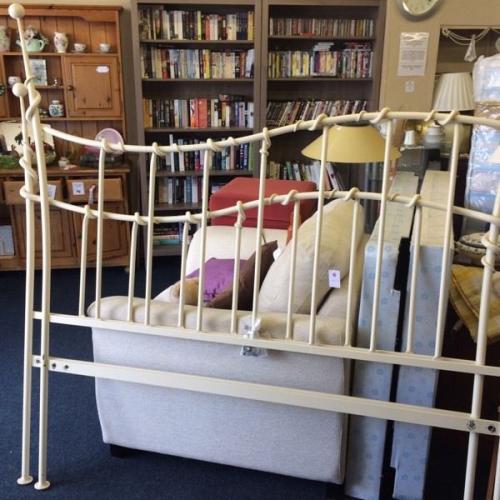 5 ft wrought iron bed with mattress
