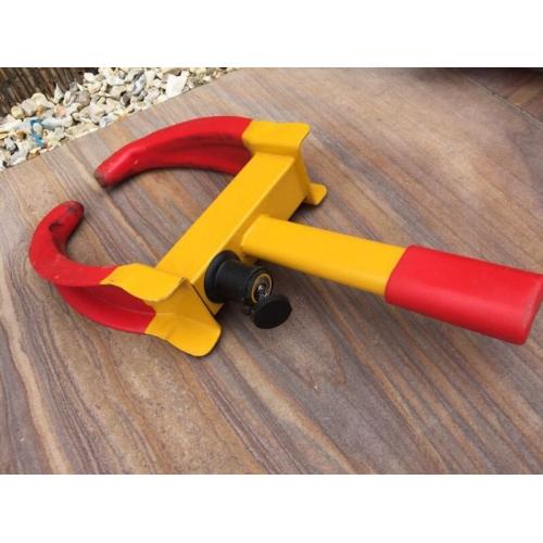 Wheel clamp