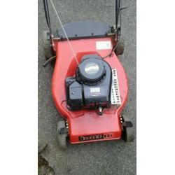 Champion self propelled petrol lawnmower