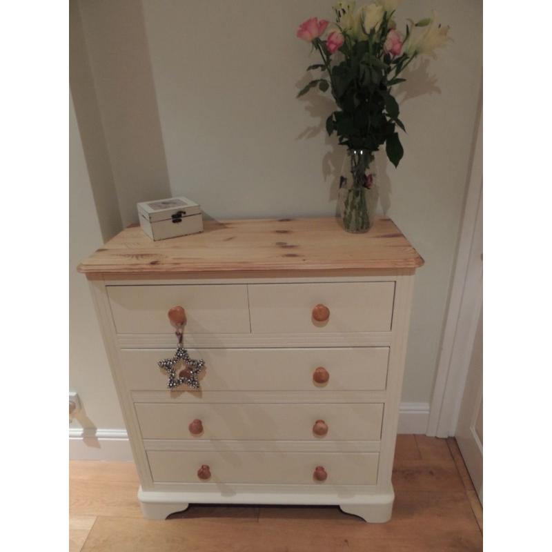 Shabby Chic Chest of Drawers
