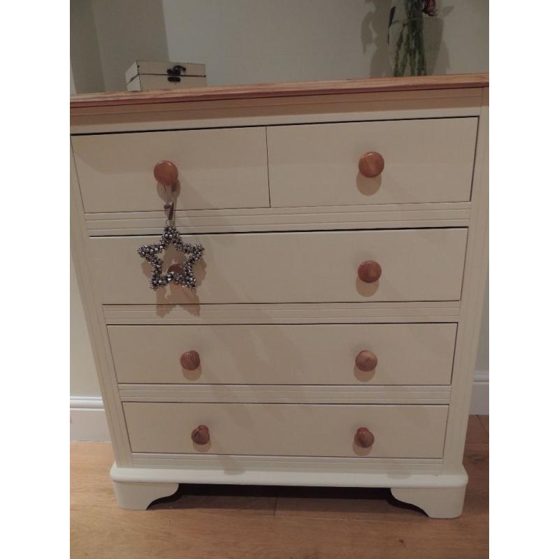 Shabby Chic Chest of Drawers