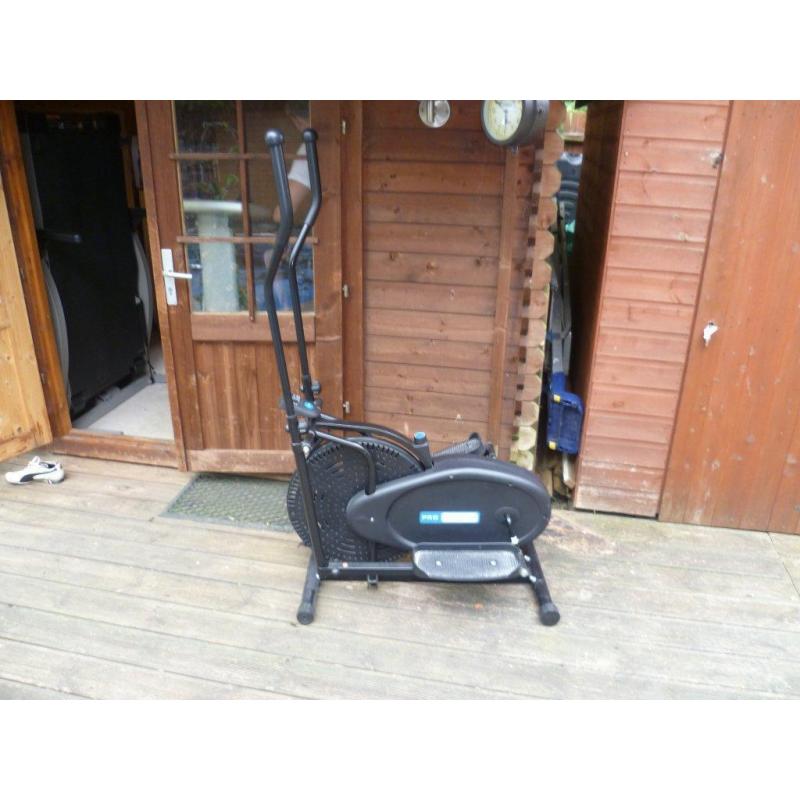 Pro-Fitness Cross Trainer