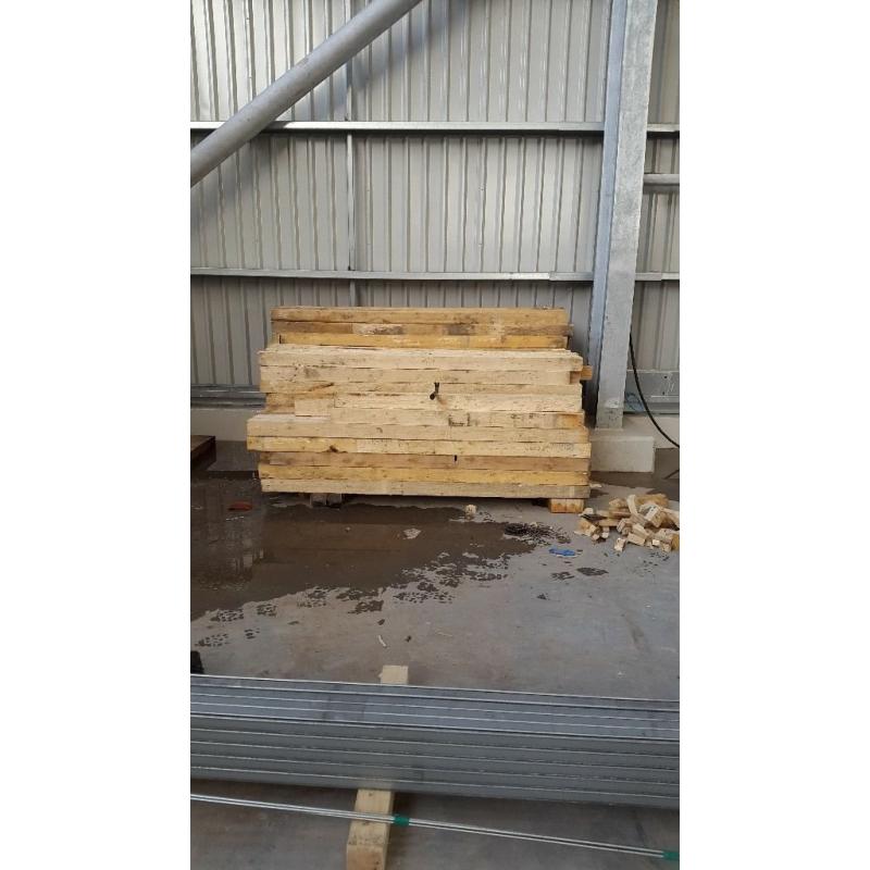LOADSA WOODEN POSTS 4X4 ALL POSTS ARE OVER 7.5FT GOOD FOR GARDEN POSTS FENCING ETC. ..
