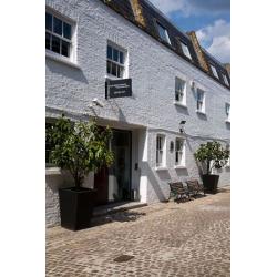 Trainee Hairdresser / Salon Assistant - Full Time Positions at Notting Hill Hair Salon