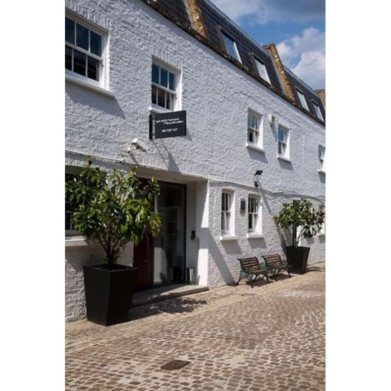 Trainee Hairdresser / Salon Assistant - Full Time Positions at Notting Hill Hair Salon