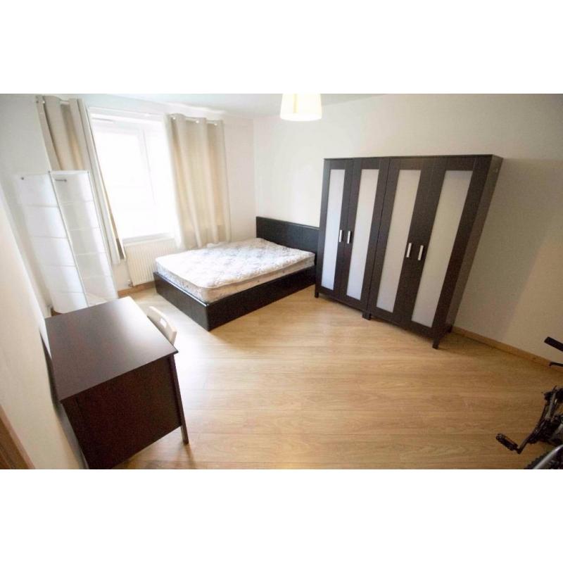 2 Luxury Double Rooms in Westminster Zone 2 - Minutes to station