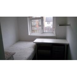 Single room for rent - females only