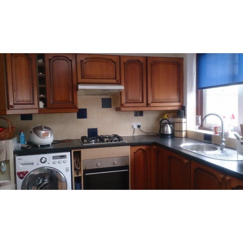 Single room for rent - females only