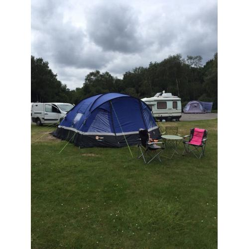 Hi Gear Voyager 6 tent with ground sheet and carpet