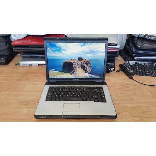 Toshiba satellite pro a200 windows 7 160g hard drive 2g memory wifi dvd drive comes with charger
