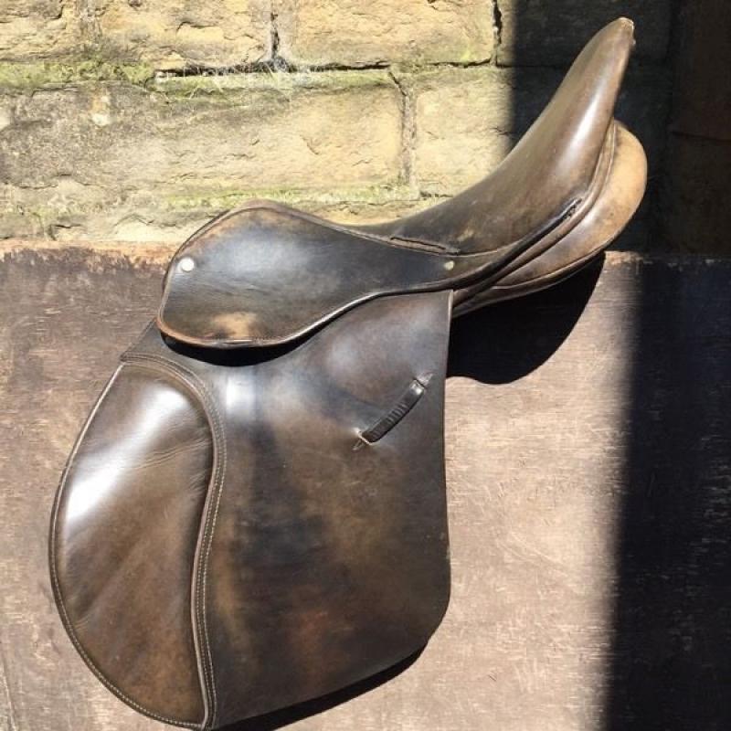 17 inch Kent leather Competition saddle