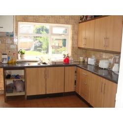 Good Size Room in a House Share+Short walk to SKY+Easy access to Osterley Station+All Bills Included