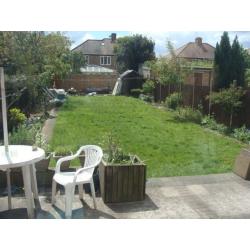 Good Size Room in a House Share+Short walk to SKY+Easy access to Osterley Station+All Bills Included