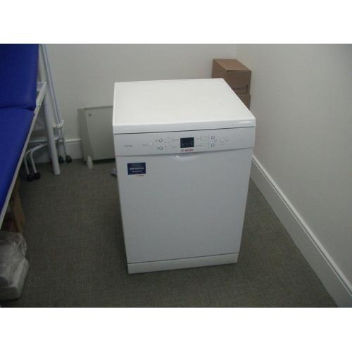 Nearly new Dishwasher for sale