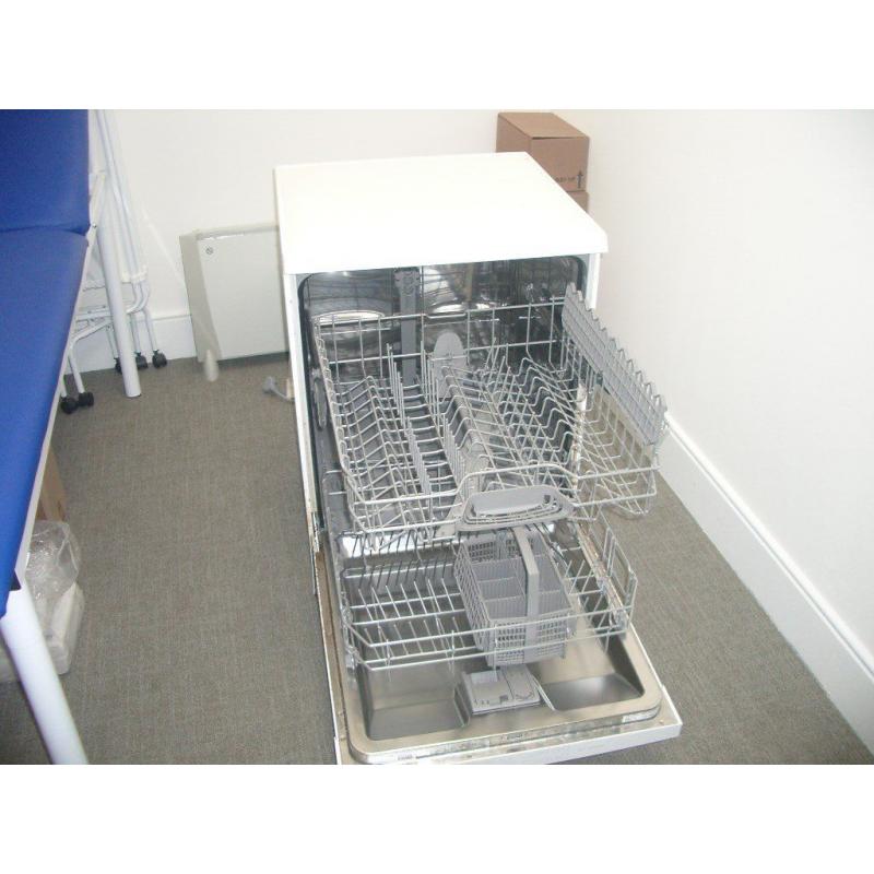 Nearly new Dishwasher for sale