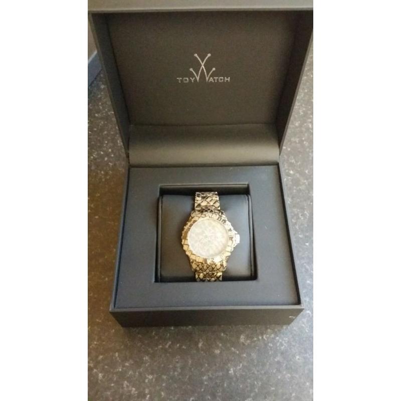 New toy watch