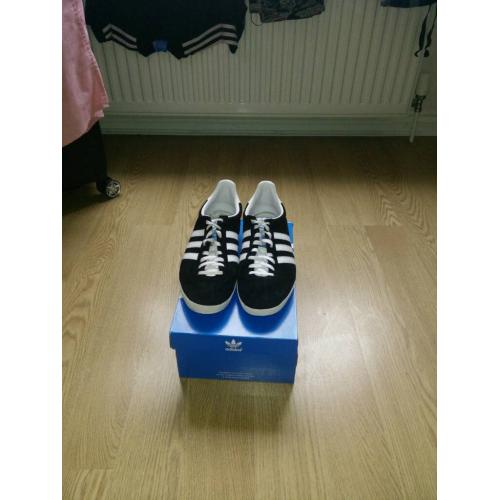 Adidas Gazelles size 9