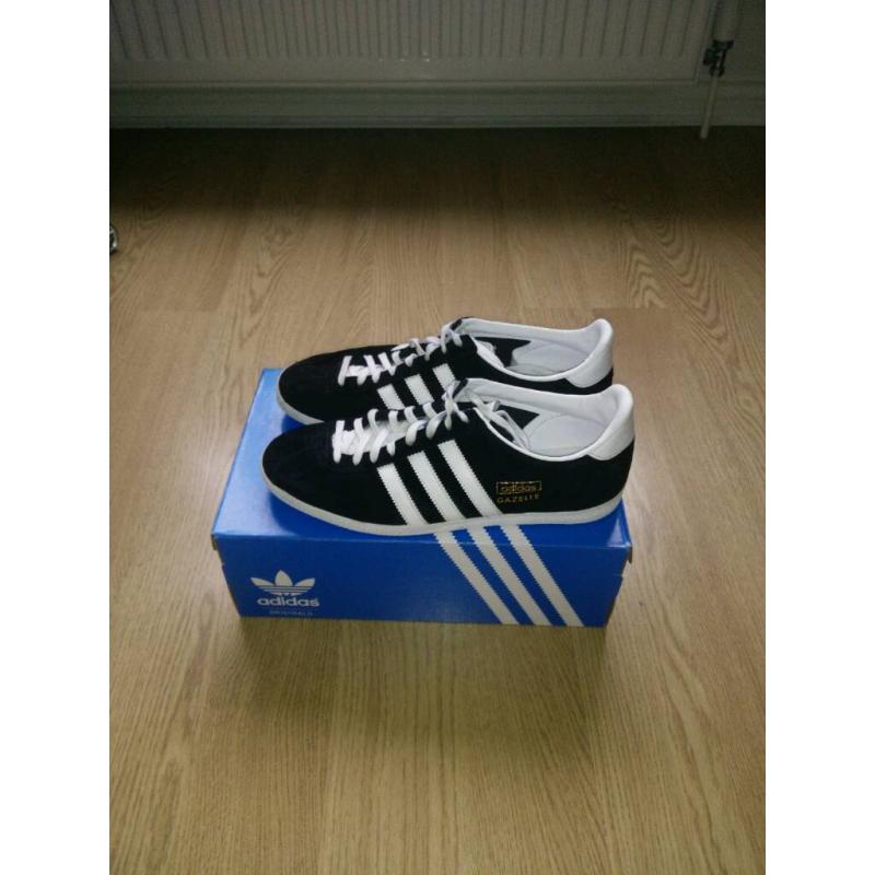 Adidas Gazelles size 9