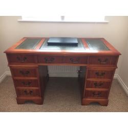 Leather topped desk (free del in Glasgow area)