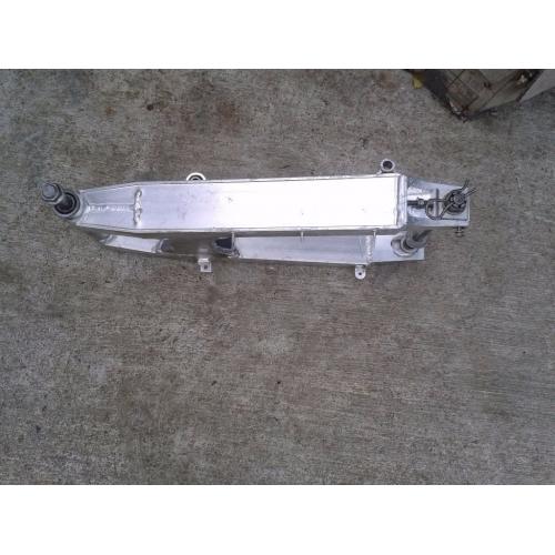 KR-1S swingarm