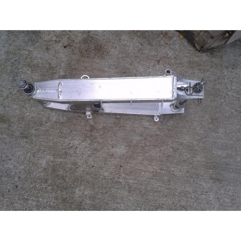 KR-1S swingarm