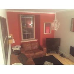 Nicolson street Double room to rent , - ideally looking for working profesional or mature student