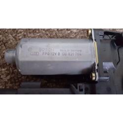 VOLKSWAGEN GOLF MK4 BORA SEAT LEON OFFSIDE DRIVER FRONT WINDOW MOTOR 130821764