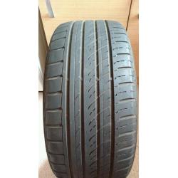 Car Tyre.205/50/16