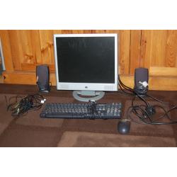 HP 17" monitor complete with DELL keyboard mouse and speakers
