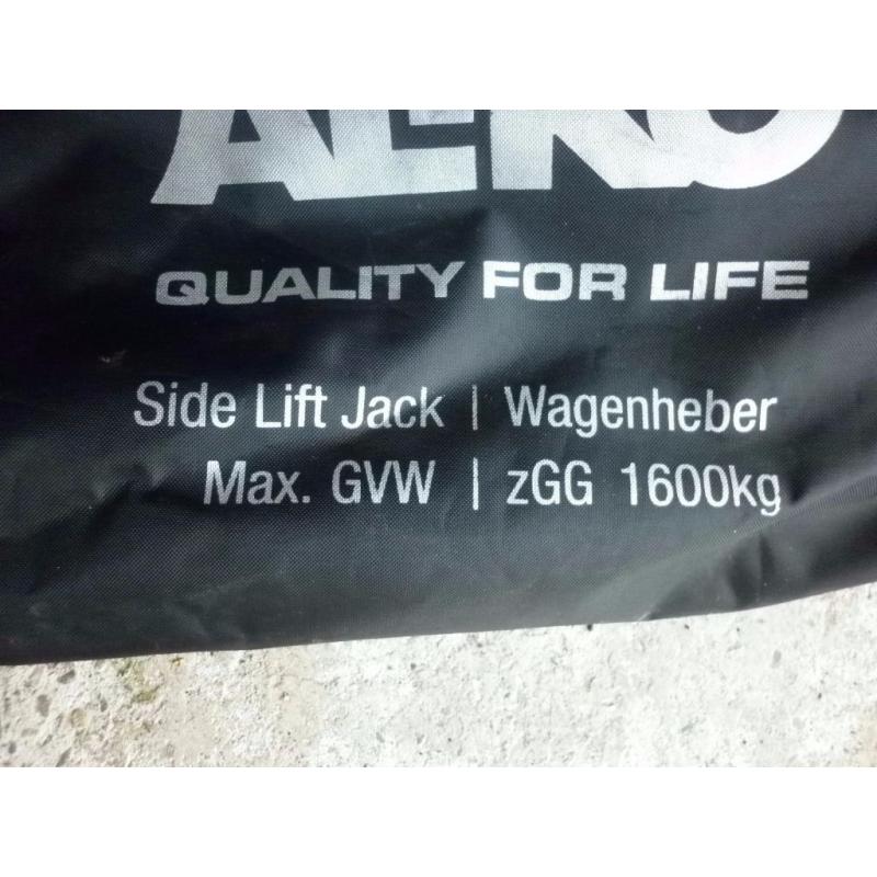 AL KO 1600kg Side Lift Jack & Chassis Brackets
