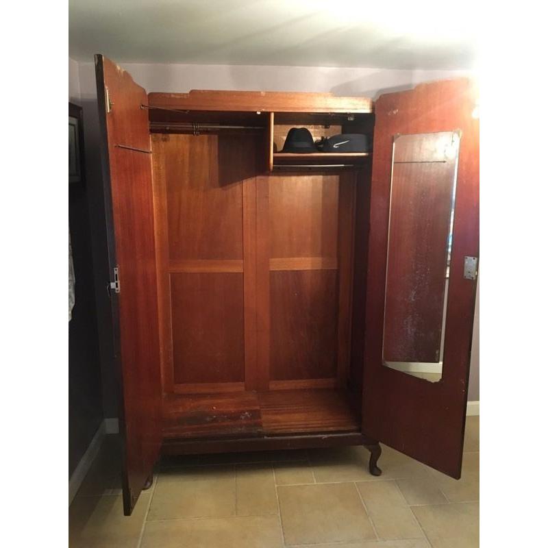 Free wardrobe in eh45